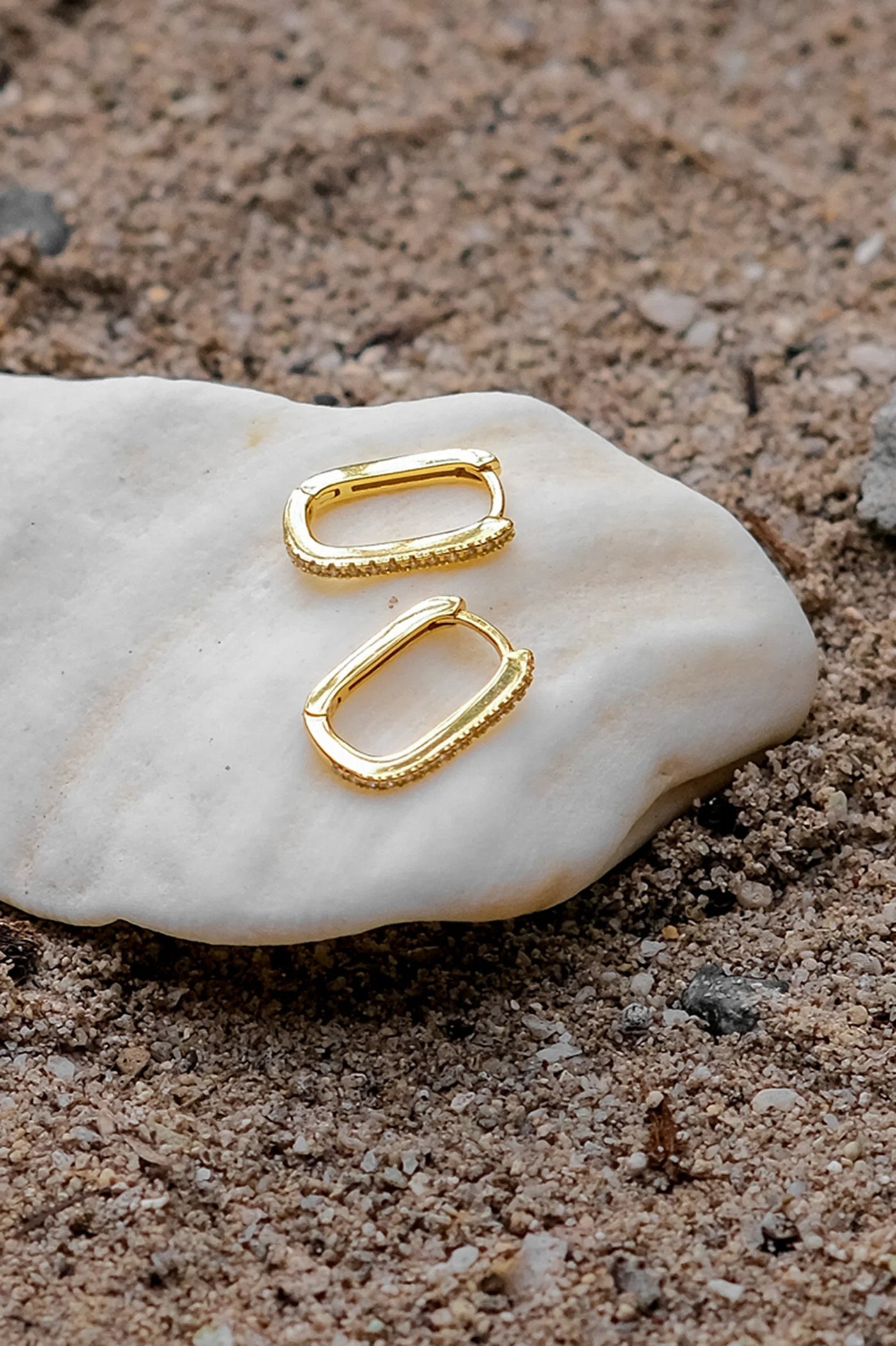 Sandra - Oval Hoop Earrings