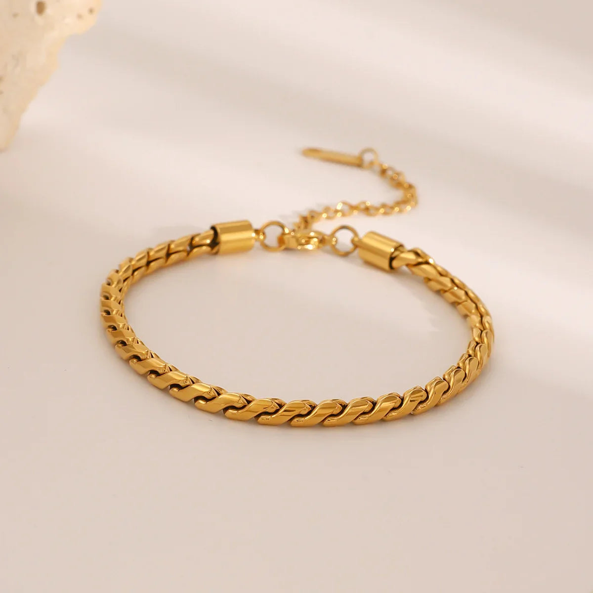 Kirsten - Round Chain Bracelet