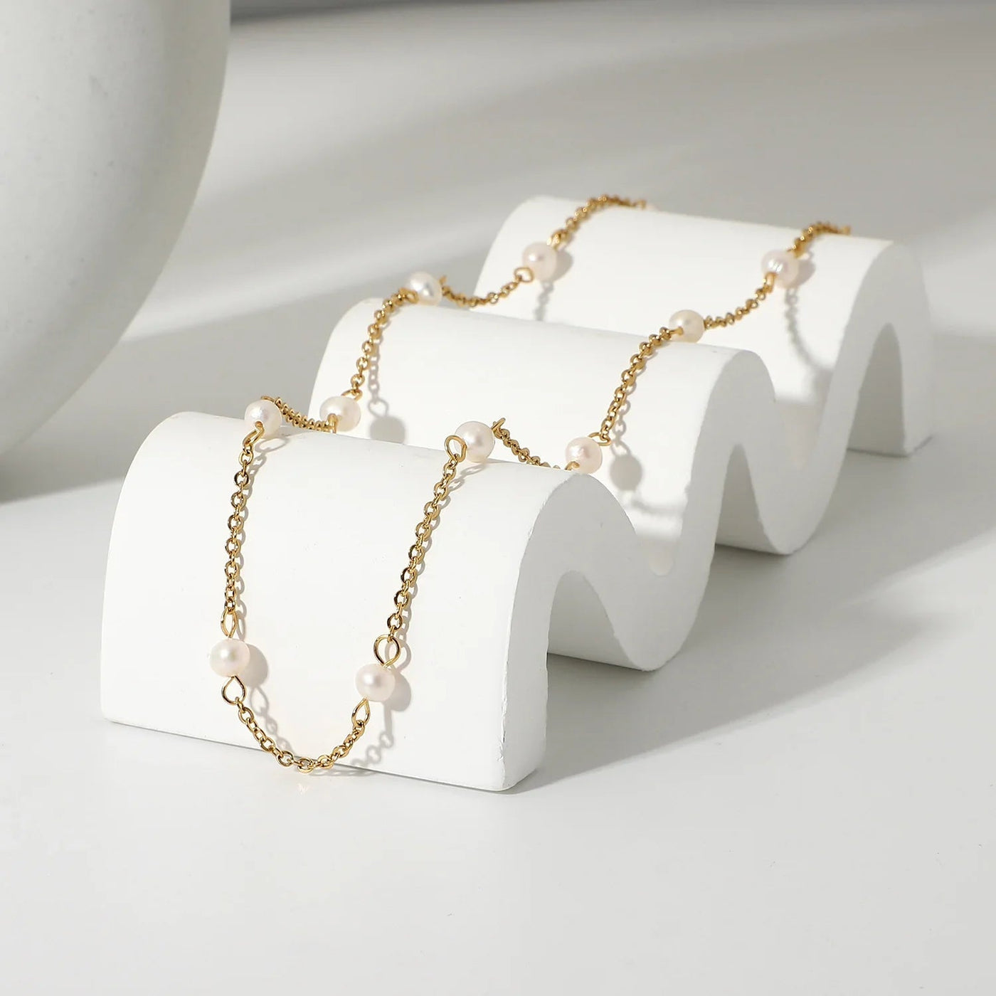 Pauline - Gold Pearl Necklace