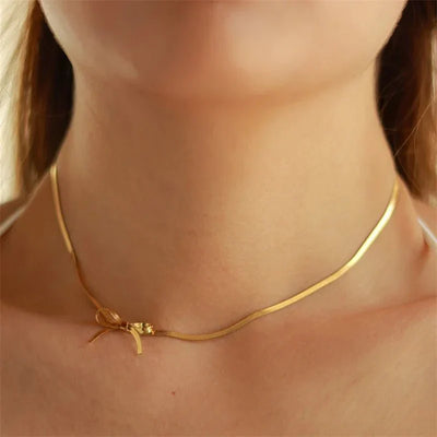 Marvella - Dainty Bow Necklace
